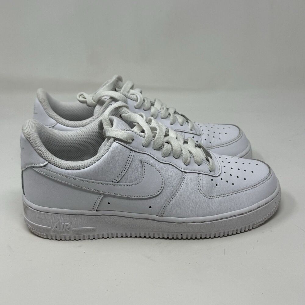 Nike Air Force 1 '07 Low Womens 9 Triple White Leather Athletic Shoes Sneakers